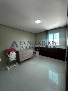 CASA IMPECÁVEL PORTEIRA FECHADA - SERRA VILLE