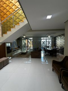 CASA IMPECÁVEL PORTEIRA FECHADA - SERRA VILLE