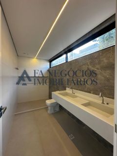 Casa com 04 suítes de Alto Padrão a venda no Condomínio Alphaville Campina Grande