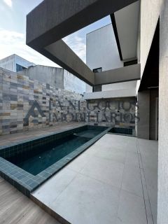 Casa com 04 suítes de Alto Padrão a venda no Condomínio Alphaville Campina Grande