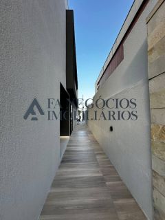Casa com 04 suítes de Alto Padrão a venda no Condomínio Alphaville Campina Grande