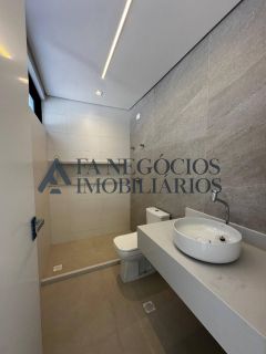 Casa com 04 suítes de Alto Padrão a venda no Condomínio Alphaville Campina Grande