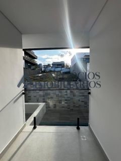Casa com 04 suítes de Alto Padrão a venda no Condomínio Alphaville Campina Grande