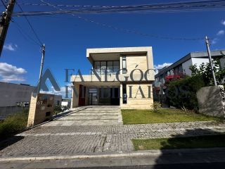 Casa a venda no Terras Alphaville com 04 suítes