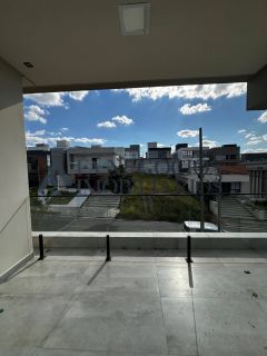 Casa a venda no Terras Alphaville com 04 suítes