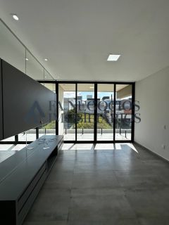 Casa a venda no Terras Alphaville com 04 suítes