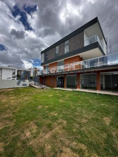 Casa para locação em condomínio Parkville