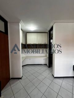 Casa a venda com 04 suítes no Catolé