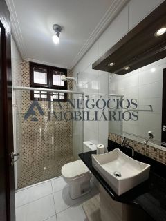 Casa a venda com 04 suítes no Catolé