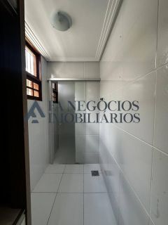 Casa a venda com 04 suítes no Catolé