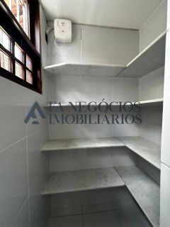 Casa a venda com 04 suítes no Catolé
