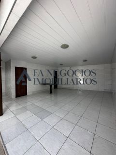 Casa a venda com 04 suítes no Catolé