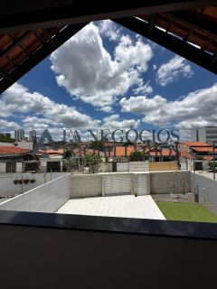 Casa a venda com 04 suítes no Catolé