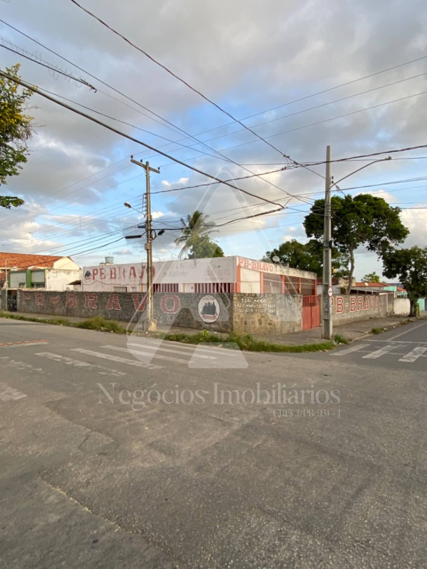 Venda ou locação de Imóvel comercial de esquina pra locação