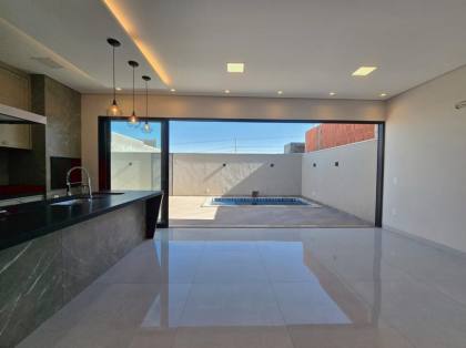 Casa Nova Térrea com 3 Suítes, Piscina  no Quinta do Lago Lac Leman