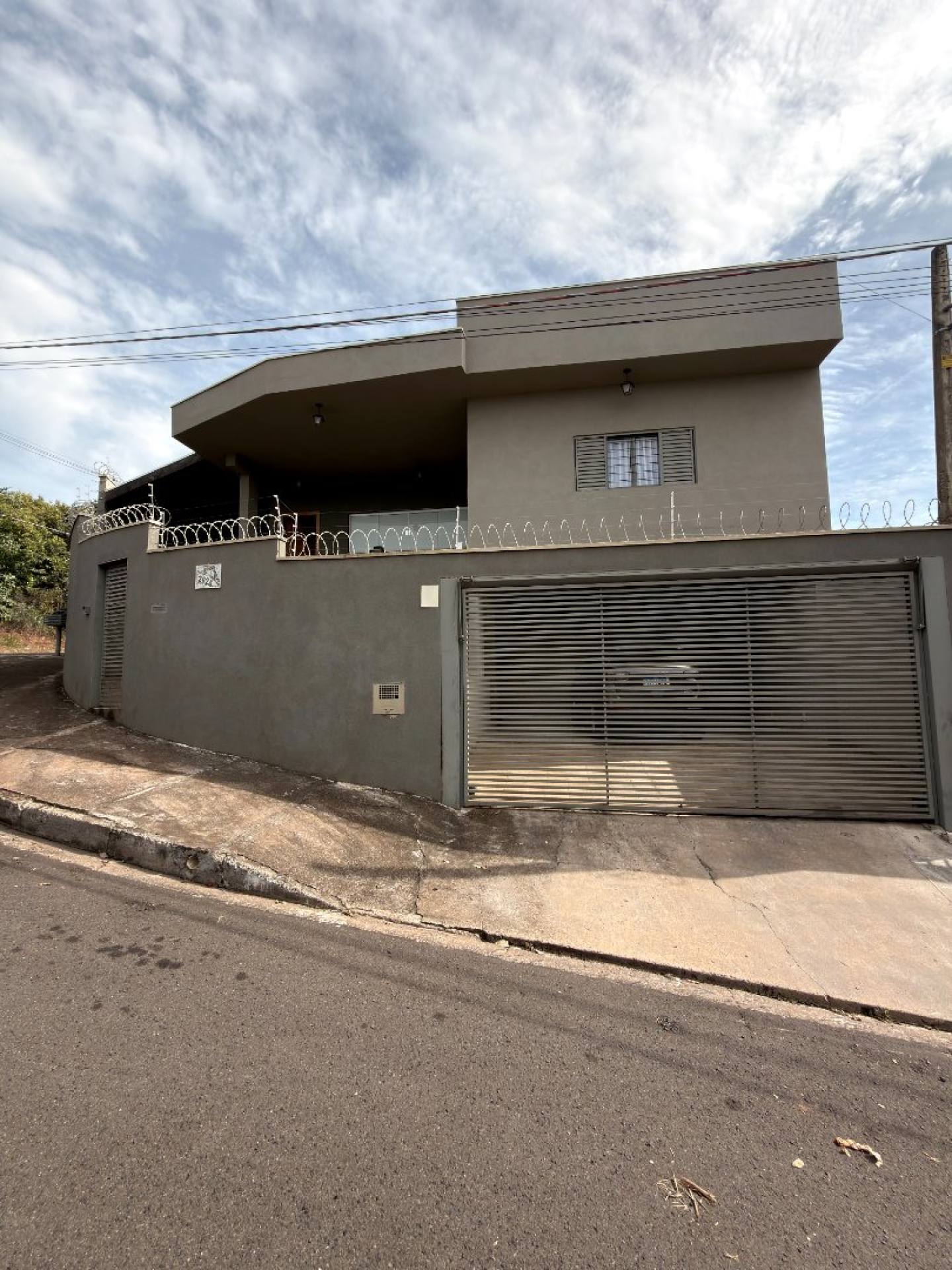 Casa à Venda no Parque Palestra – 3 Quartos com 1 Suite