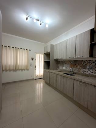 Casa à Venda no Parque Palestra – 3 Quartos com 1 Suite