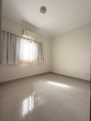 Casa à Venda no Parque Palestra – 3 Quartos com 1 Suite