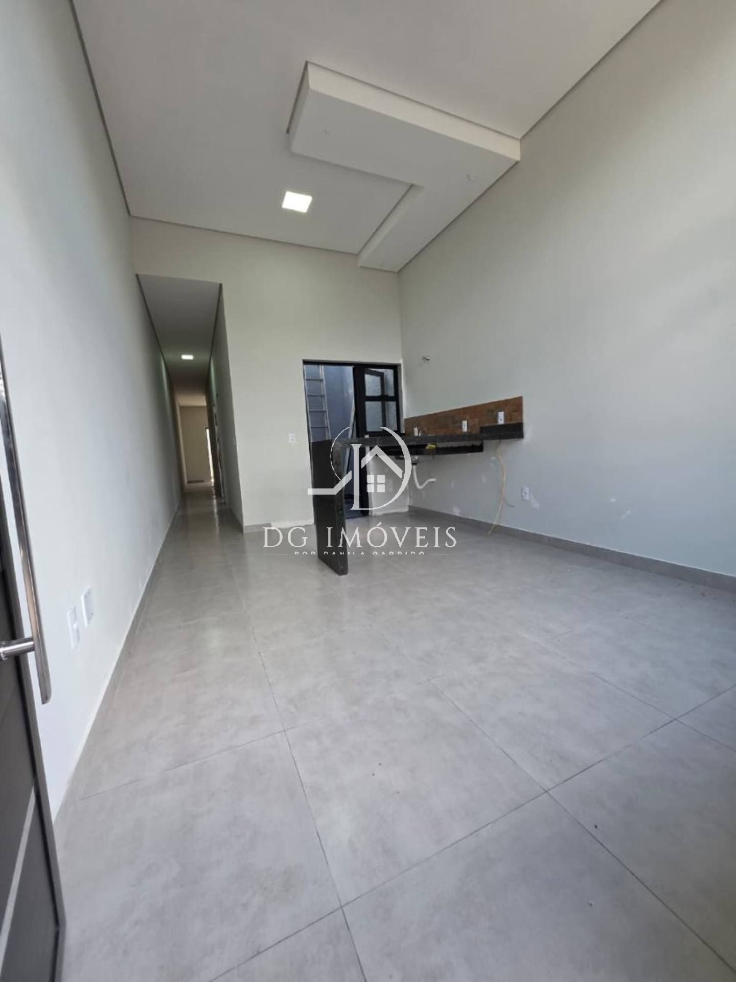 Casa de 2 dormitórios c/suíte