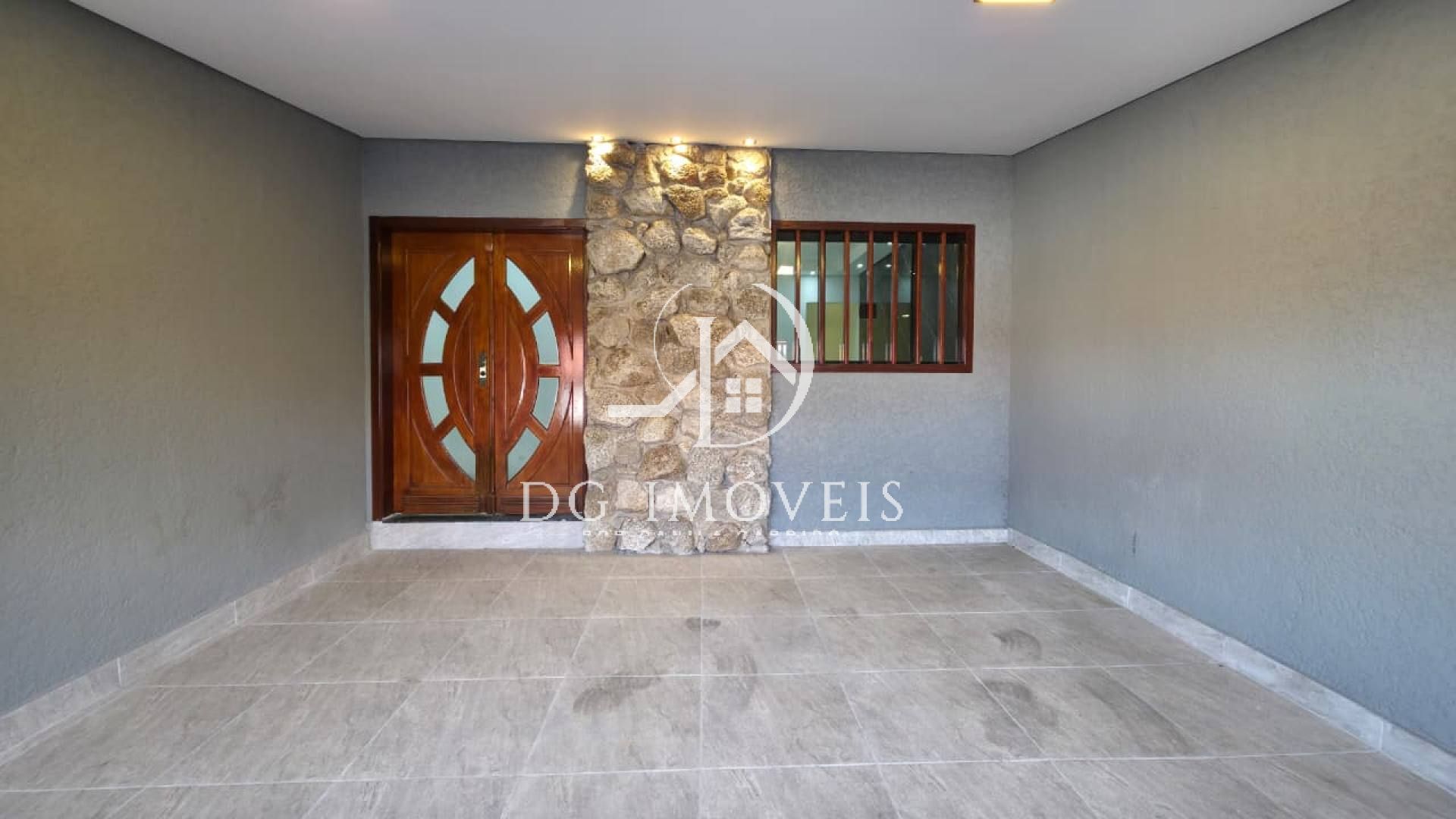 Casa Individual 3 dormitórios c/suíte