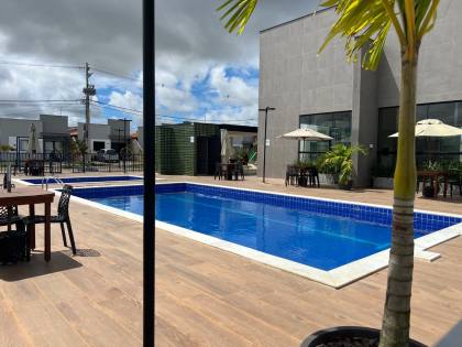 Casa nova, 2/4, de esquina com terreno excedente.