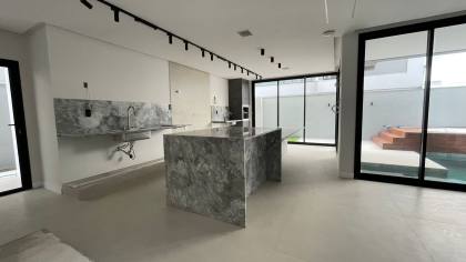Casa de Luxo/ Condomínio Amarílis
