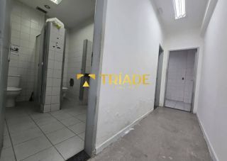 Alugo prédio comercial na Avenida João Durval Carneiro