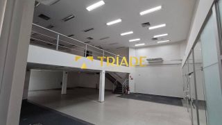 Alugo prédio comercial na Avenida João Durval Carneiro
