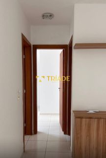 Alugo apartamento semi mobiliado 2/4 sendo uma suíte na avenida Artêmia Pires Sim