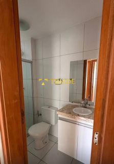 Alugo apartamento semi mobiliado 2/4 sendo uma suíte na avenida Artêmia Pires Sim