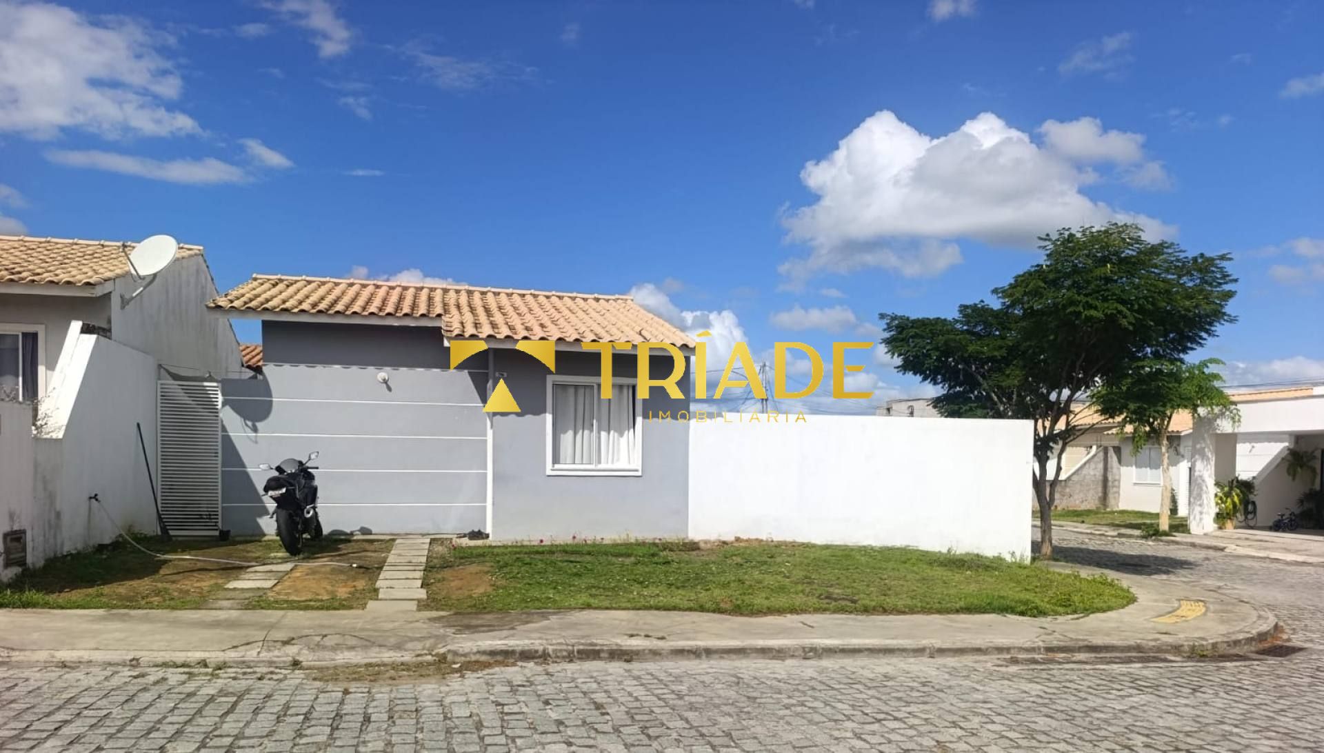 Casa de esquina com terreno excedente à venda, a vista ou contrato de gaveta, no Condomínio Ibirapuera