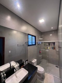 Casa Para Vender com 4 quartos 2 suítes no bairro Parque do Principe em Paracatu