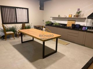 Casa Para Vender com 4 quartos 2 suítes no bairro Parque do Principe em Paracatu