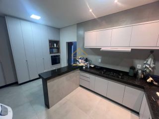 Casa Para Vender com 4 quartos 2 suítes no bairro Parque do Principe em Paracatu