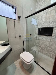 Casa Para Vender com 3 quartos 2 suítes no bairro Vila Nova em Paracatu