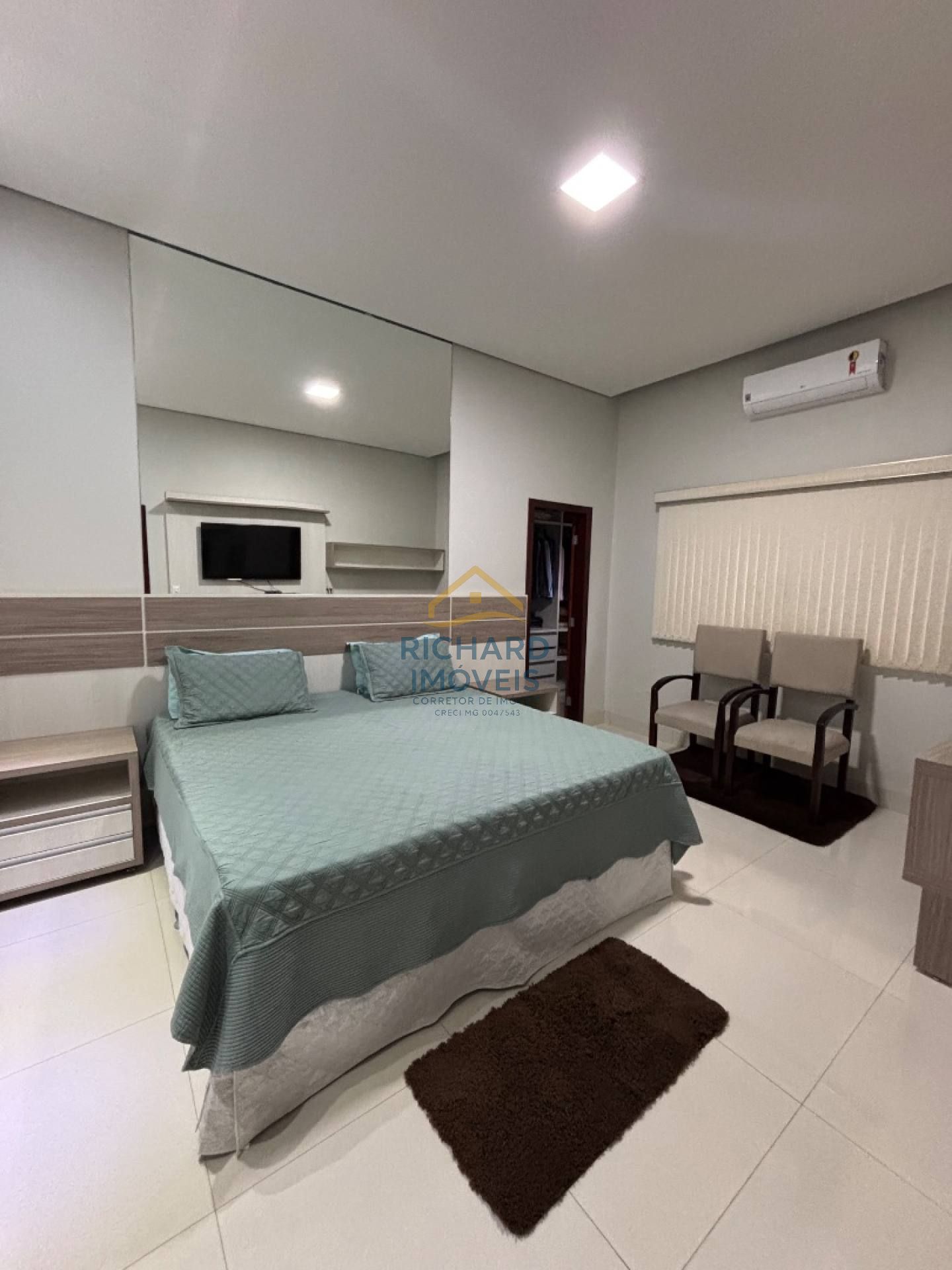 Casa Para Vender com 3 quartos 1 suítes no bairro Parque do Principe em Paracatu