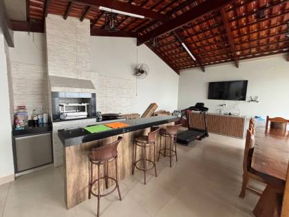 Casa Para Vender com 3 quartos 1 suítes no bairro Parque do Principe em Paracatu