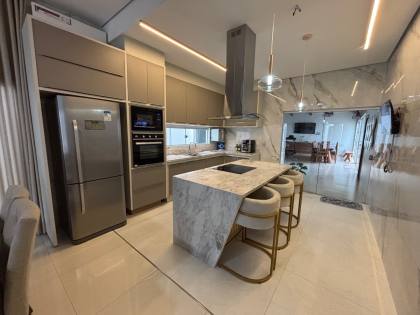 Casa Para Vender com 3 quartos 1 suítes no bairro Parque do Principe em Paracatu
