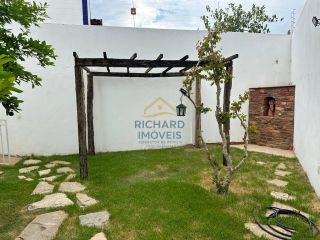 Casa Para Vender com 6 quartos 3 suítes no bairro Centro em Paracatu