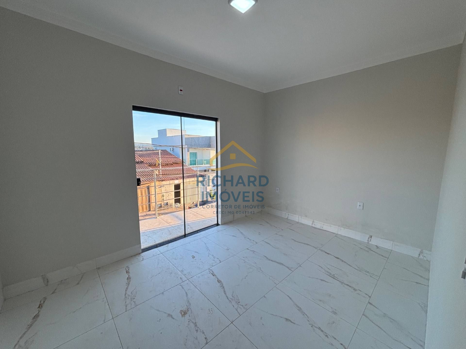 Apartamento Para Venda com 2 quartos no bairro Vila Mariana em Paracatu