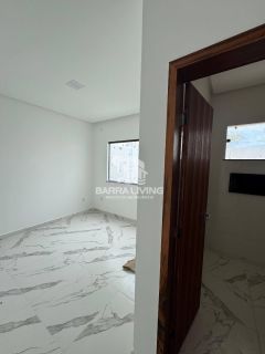 Casa com 3 Quartos Sendo 1 Suíte no Luar da Barra