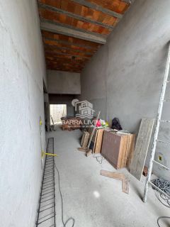 Casa Com 3 Quartos Sendo 1 Suíte no Luar da Barra