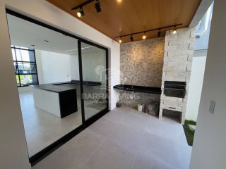 Casa no Condomínio Padang com 3 quartos 1 suítes