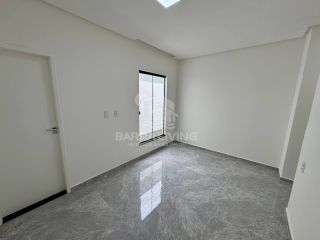 Casa com 3 quartos 1 suítes no Luar da Barra