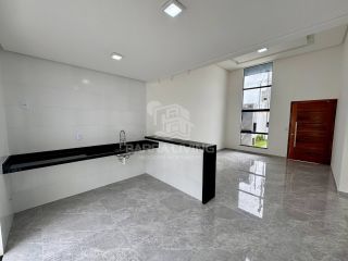 Casa com 3 quartos 1 suítes no Luar da Barra