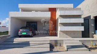 Casa com Piscina no Condomínio Padang Beach Residence