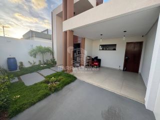 Casa Mobiliada com 3 quartos 1 suítes e Lavabo no bairro Luar da Barra