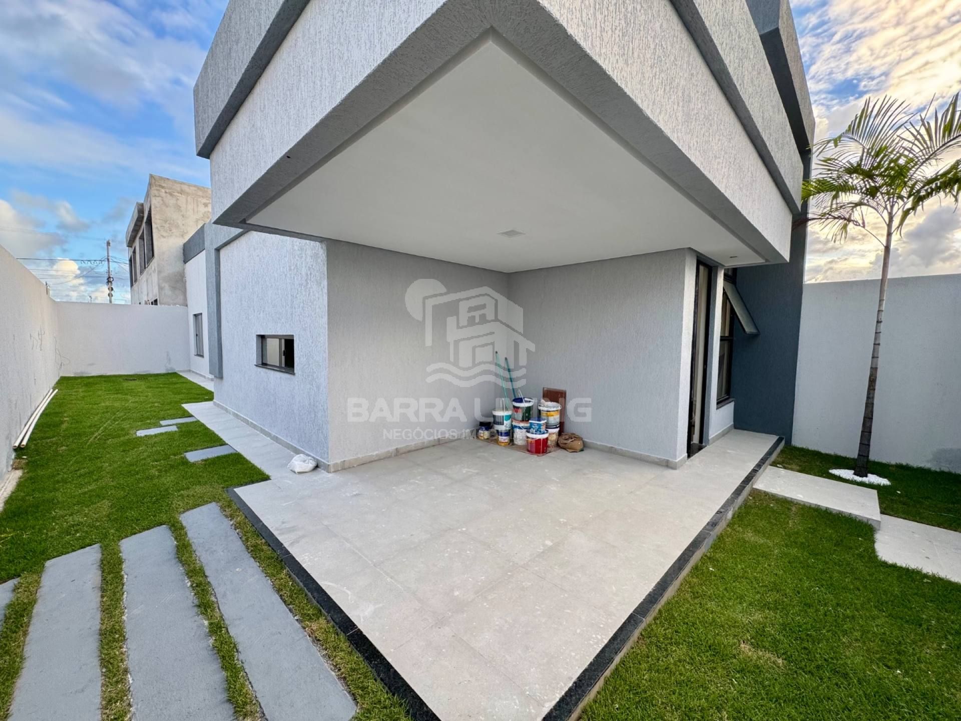 Casa de Esquina com 3 quartos 1 suítes no bairro Luar da Barra