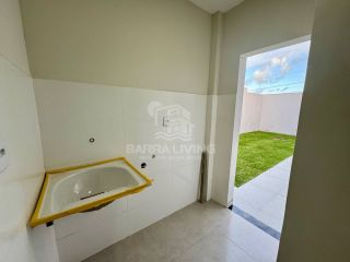 Casa de Esquina com 3 quartos 1 suítes no bairro Luar da Barra