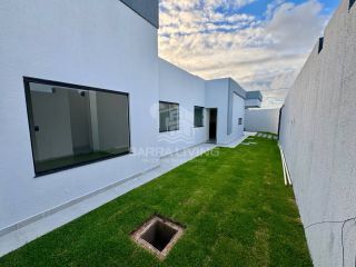 Casa de Esquina com 3 quartos 1 suítes no bairro Luar da Barra